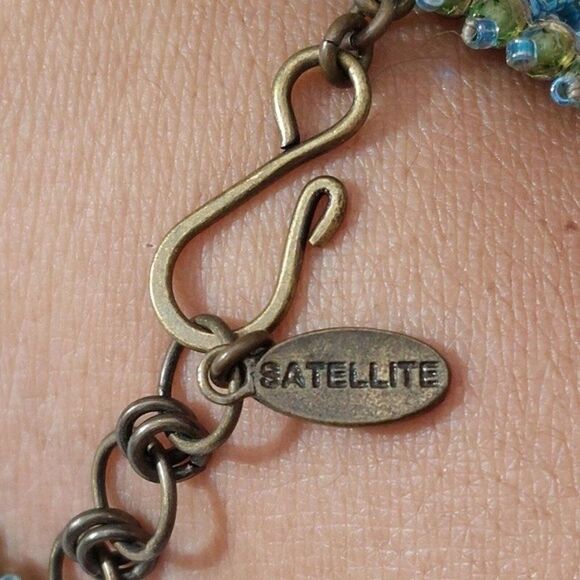 Vintage Satellite Paris Blue Green Beadwork Bracelet with Hook and Loop Clasp - Picture 4 of 6